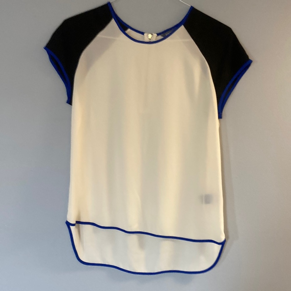 Kenneth Cole Reaction cream with black sleeves royal blue blouse